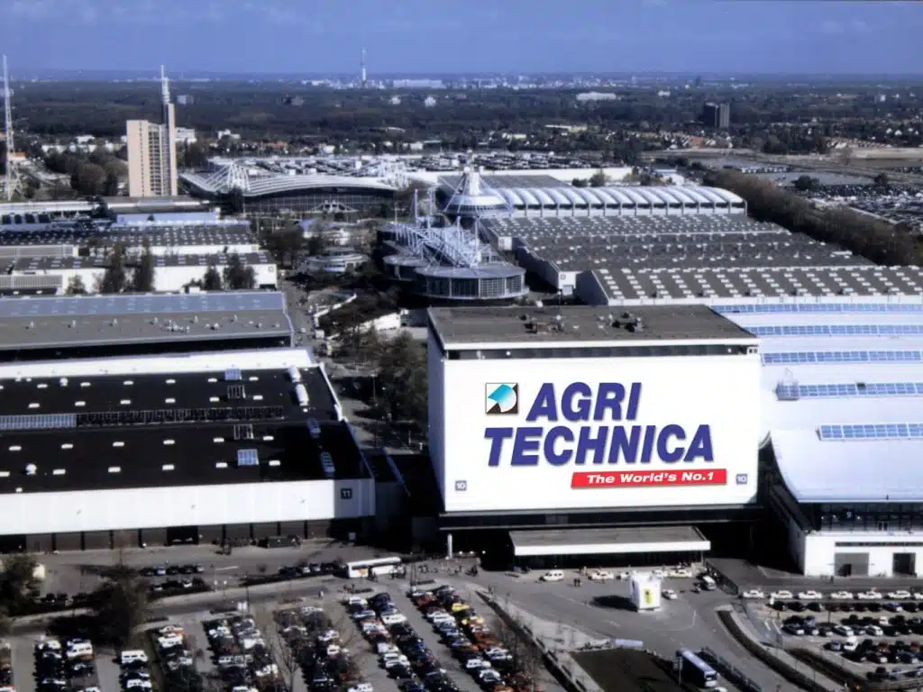 An der internationalen Landtechnikausstellung Agritechnica, die vom 10. bis 14. November 2015 (Exklusivtage am 8. und 9. November) auf dem Messegelände in Hannover stattfand, beteiligten sich 2.907 Aussteller. Foto: Deutsche Messe AG