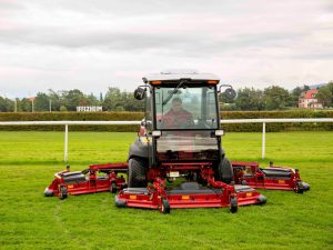 toro groundmaster, rennbahn iffezheim