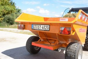 Der Digger 03 von Schwarz Transportgeräte in Kommunallackierung. Foto: Pferdebetrieb