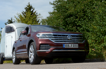 VW Tuaregs Trailer Assist: Hängerfahren leicht gemacht