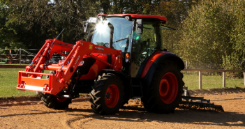 Kubota M4072: Komfortabler Arbeitsplatz